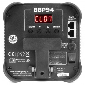 onderkant / aansluitingen BeamZ BBP94 - Accu Uplight Par 4x 10W