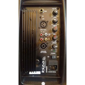 Achterkant aansluitingen IBIZA Sound XTK8A - Professionele ABS Speaker 8”/20cm 200W