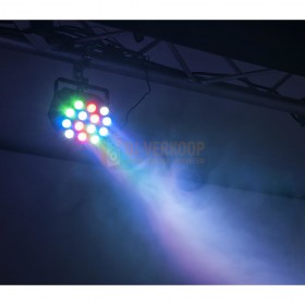EUROLITE LED PS-46 RGB - 14x1W Flash Spot lichteffect 2 opgehangen in truss