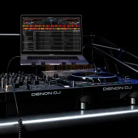 Gebruikers voorbeeld 4 Denon DJ LC6000 Prime - Performance uitbreiding controller