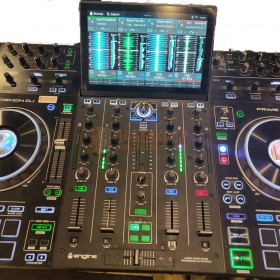 B-Stock - Denon DJ Prime 4 - Pro 4 deck USB standalone DJ systeem zoom op mixer gedeelte