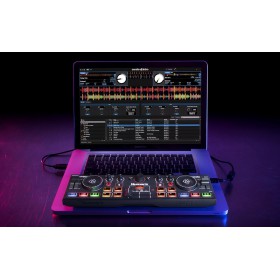 Numark Dj2Go2 Compacte DJ Controller met Serato DJ - aangesloten