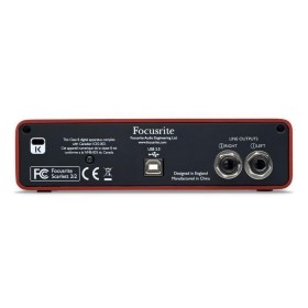 Focusrite Scarlett 2i2 - 2-in/2-uit USB 2.0 Audio Interface - achterkant aansluitingen